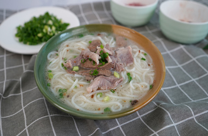 阜平原味汤粉王培训